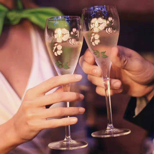 Verre de dégustation de vin en cristal de 7oz buvant des verres de champagne de <span class=keywords><strong>mariage</strong></span> personnalisés - Product Image 5