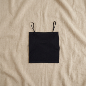 Top nero senza maniche con cappuccio incorporato Slip interno con caratteristica unica - Product Image 2