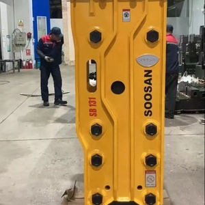 Martillo Hidráulico SOOSAN SB131 para Excavadoras de 30-45 Toneladas - Uso en Demolición y Construcción, Motor con 1 Año de Garantía, Origen China - Product Image 4