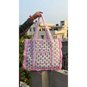 Bolsa de Lona Acolchada de Algodón Hecha a Mano, Interior Espacioso y Ligero, Diseño Duradero con Estampado Tradicional, Ideal para Viajar - Product Image 2