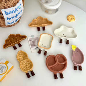 Petit plat à sauce en porcelaine sous-glaçure, style japonais, motif dessin animé, pour sauce soja, vinaigre et condiments, design mignon et tendance - Product Image 1