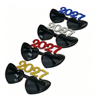 Lunettes de soleil en forme de cœur avec paillettes 2027, lunettes amusantes et originales pour le compte à rebours du Nouvel An, accessoires photo pour fête