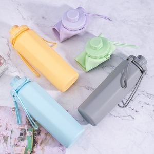 Bouteille d'eau pliable en silicone 600 ml, portable et pliable pour les voyages en plein air - Product Image 1