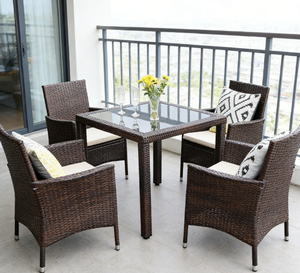 Ensemble de meubles de jardin en rotin, comprenant une table et des chaises en rotin, adapté à une <span class=keywords><strong>terrasse</strong></span> ou à un jardin - Product Image 1