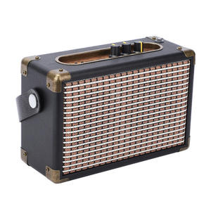 Altavoz Bluetooth Retro con Acabado de Madera, Radio FM Portátil para Exteriores, USB, Tarjeta TF, 12 Horas de Reproducción, Dispositivo de Audio con Esquinas Metálicas para el Hogar y Viajes - Product Image 5