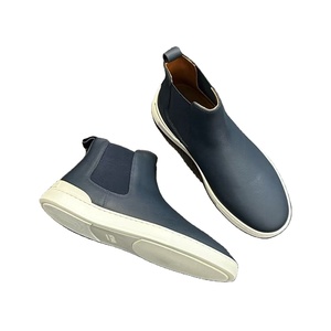 Bottes courtes style anglais pour hommes, chaussures mi-hautes plates pour garçons, en velours coréen tendance, tissu extensible de luxe, semelle extérieure en PU, à enfiler - Product Image 1