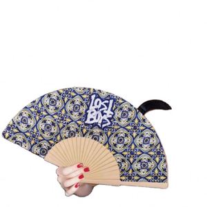 Abanicos de Madera Españoles Pintados a Mano, Modernos y Personalizados, con Decoración para Colgar en la Pared - Product Image 3