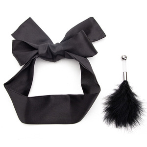 Collier en soie noire avec plume pour chatouiller, accessoires de jeu pour adultes - Product Image 1