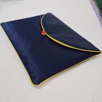 Pochette élégante en soie, pochette de rangement stylée, housse de protection de luxe en soie pour documents/tablette, sac à rabat pour foulard/châle