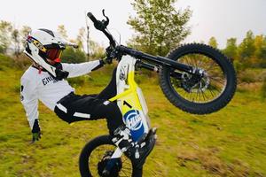 <span class=keywords><strong>Vélo</strong></span> <span class=keywords><strong>électrique</strong></span> pour enfants 13Ah 48V rechargeable, mini-moto tout-terrain avec moteur arrière sans balais et pneus larges de 20 pouces - Product Image 4