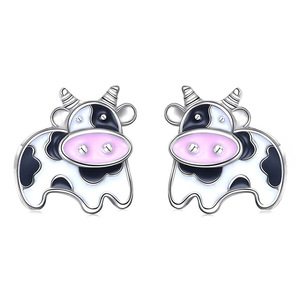 Orecchini a Perno Mini a Forma di Mucca Maculata per Donne, Gioielli per Orecchie con Animali Cartoon Carini - Product Image 2