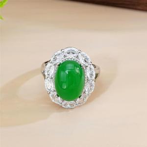 Anello retrò con pietra verde, design classico, gioiello da donna per l'uso quotidiano - Product Image 6