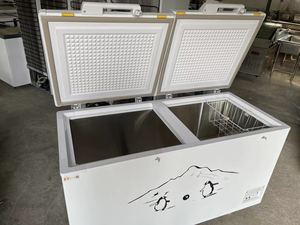 डिजिटल तापमान नियंत्रण और समायोज्य अलमारियों के साथ वॉक-इन छाती फ्रीजर - Product Image 5