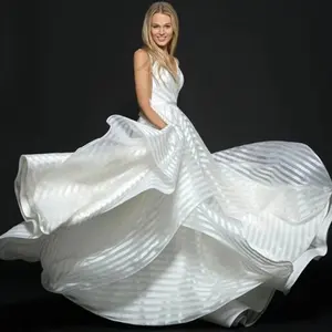 Gaun Pengantin Prom Punggung Terbuka Wanita Gaun Malam Elegan V Dalam Ruffle Putih