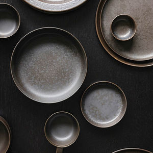 Kleine MOQ Chaozhou Fabrik Direkt verkauf günstigen Preis braune Farbe Porzellan Keramik Porzellan Teller Teller Geschirr - Product Image 5