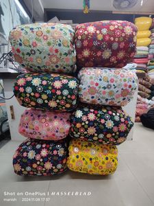 Tissu de soie brocart Banaras tissé à la main de luxe de qualité supérieure pour le rembourrage de vêtements ethniques et les créations de créateurs pour les mariages - Product Image 3