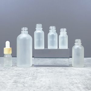 Muestra Gratuita: Botella de Vidrio Redonda Esmerilada Gruesa con Gotero para Aceites Esenciales, Botella Vacía para Suero Cosmético con Gotero de Madera - Product Image 4