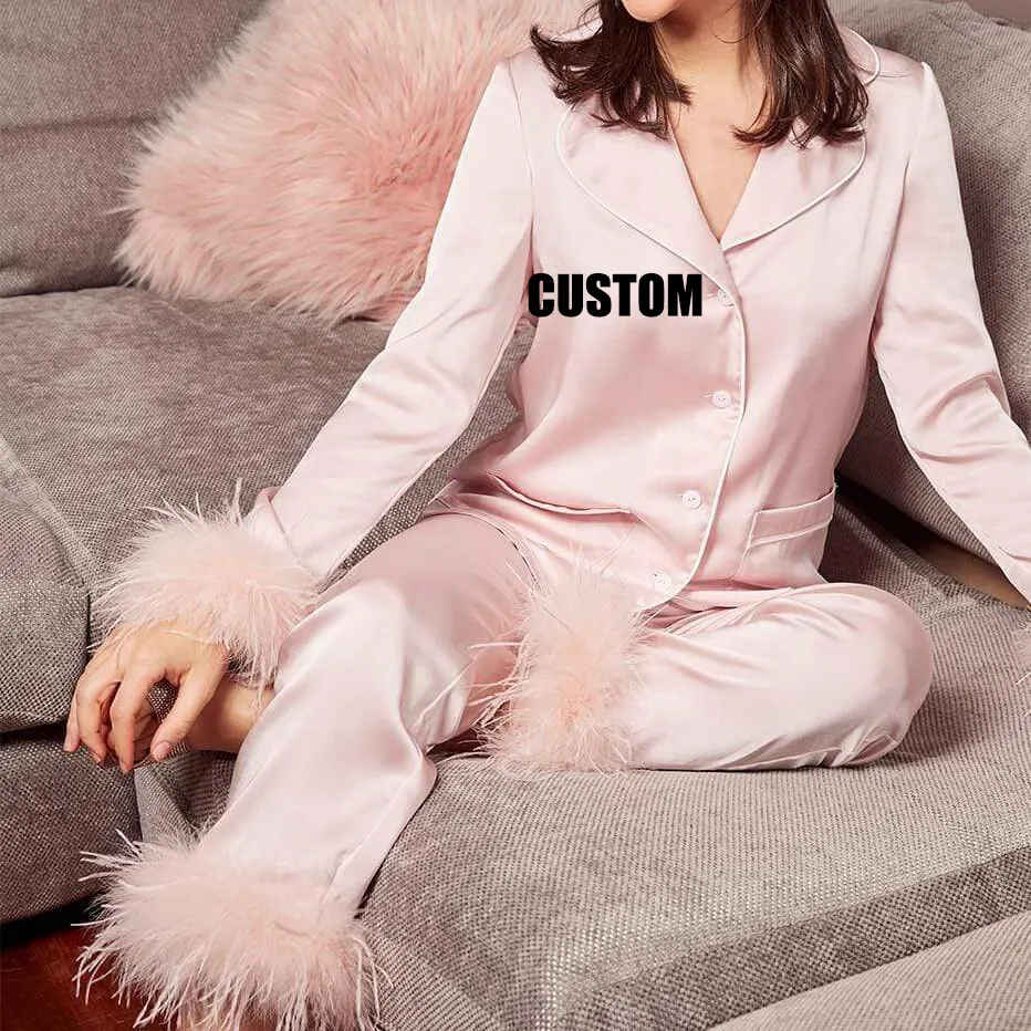 नई डिजाइन महिलाओं शुतुरमुर्ग पंख नाइटवियर आकस्मिक पजामा सेट लंबी आस्तीन साटन रेशम गुलाबी सफेद पंख के साथ पजामा