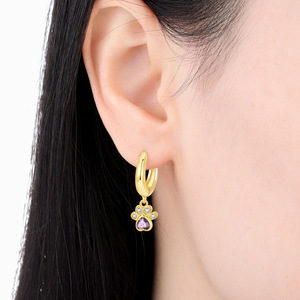 Nuevos Pendientes de Latón Blanco con Circonita en Forma de Corazón de la Serie Animal, con un Lindo Diseño de Pata de Gato Morada, Exclusivos para Mujeres - Product Image 3