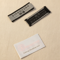 Étiquette de col de vêtement rectangulaire en polyester brodé, durable, imperméable et écologique, personnalisée, marque Fangnian, fabriquée à Guangdong