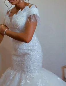 2023 Aanpassen Zeemeermin Trouwjurken Kralen Lovertjes Off Shoulder Bruidsjurken Sweep Trein Afrikaanse Zeemeermin Trouwjurk - Product Image 1