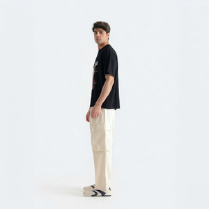 เสื้อยืดโอเวอร์ไซส์สีดำสำหรับผู้ชาย แขนสั้น คอกลม สกรีนลาย ผ้าฝ้ายเจอร์ซีย์ 100% ทรงปกติ ความยาวปกติ โลโก้ด้านหน้า - Product Image 3