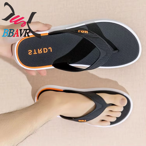 The Latest Design Durable Simple Indoor Outdoor Beach Bath <b>Slippers</b> Non-slip Lightweight Men's Flip-flops Couples <b>Slippers</b> - Product Image 4