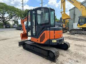 Miniexcavadora Hitachi ZX55U de 5.5 Toneladas, Modelo 2019, Importada de China, para Proyectos de Movimiento de Tierras, Motor, Bomba de Engranajes - Product Image 6