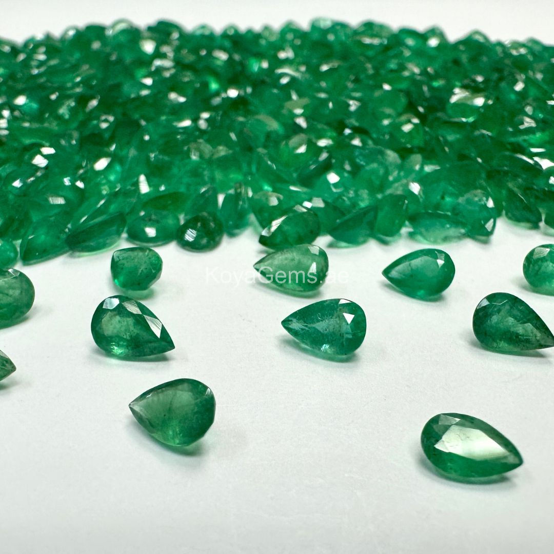 สีเขียวสดใส