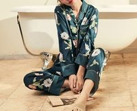 Nouveaux designs pyjamas dames vert foncé deux pièces imprimé pyjamas femmes Satin soie impression florale vêtements de nuit