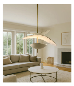 Lustre suspendu moderne de style mid-century, minimaliste et sculptural, luminaire de plafond contemporain pour salle à manger - Product Image 1