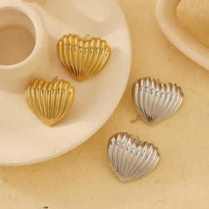 ต่างหูแฟชั่นสไตล์คลาสสิกไม่ทำให้เสื่อมเสียกันน้ำทำจากสแตนเลสสตีลทรงสี่เหลี่ยม - Product Image 2