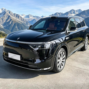 AITO M8 Max EREV SUV 2025 de 5 Plazas - 1405 km de Autonomía CLTC, 201 km en Modo EV, Velocidad de 200 km/h, Asientos de Lujo con Masaje para Familia/Negocios - Product Image 1