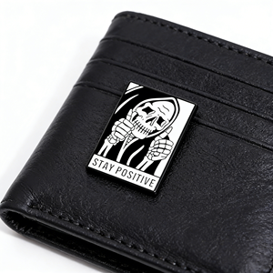 Broche tendance style punk gothique, motif mortel, cadeau unique pour famille, amoureux, amis, épingles personnalisées en gros directement de l'usine - Product Image 4