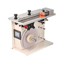Machine d'étiquetage semi-automatique pour les coins supérieurs et inférieurs des cartons d'aliments et de boissons, état neuf, facile à utiliser