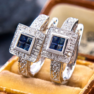Orecchini a polsino blu con accenti vintage per donna, accessori per l'orecchio da indossare tutti i giorni - Product Image 1