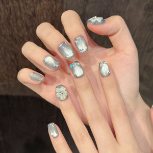 <span class=keywords><strong>Uñas</strong></span> Postizas Cortas Estilo Fairycore Color Azul Hielo, con Diseño 3D de Flores y Mariposas, 10 Piezas, Hechas a Mano, Acrílicas, Personalizadas - Product Image 2