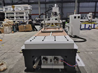 Routeur CNC linéaire 1336 ATC avec scie rotative et aspiration, machine de travail du bois à chargement/déchargement automatique pour armoires, placards, MDF et contreplaqué
