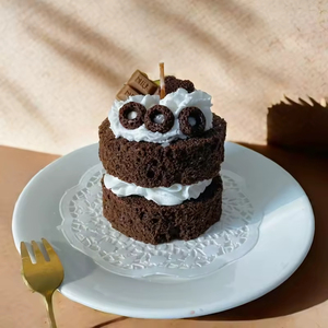 Velas Aromáticas Hechas a Mano de Alta Calidad con Forma de Pastel de Chocolate, Ideales para Regalo de Cumpleaños y Decoración del Hogar - Product Image 3