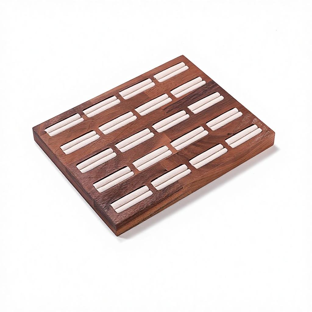 แหวนสีน้ำตาล 20 ร่อง ทำจากไม้วอลนัท โทมิเวลเวท