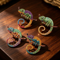 Broche de camaleón con diamantes de colores, diseño de animal de cristal, broches de lagarto con diamantes de imitación, pin de joyería para hombres y mujeres, novedades