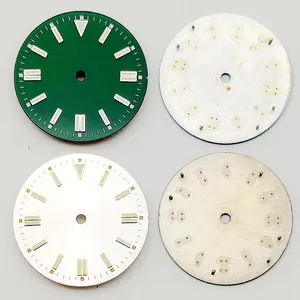 ساعة يد مخصصة من النحاس طراز رقم nh35 من مصنع المعدات الأصلي مزودة بمقاسات مخصصة للوجه