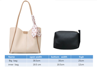 Sac fourre-tout décoré d'un foulard en soie, grande capacité, sac à bandoulière, ensemble de 2 pièces avec trousse de maquillage pour femmes