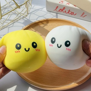 Juguetes Antiestrés de TPR en Forma de Dumpling, Bolas Blandas de Peluche para Aliviar el Estrés, Juguetes Sensoriales para Niños y Niñas - Product Image 4
