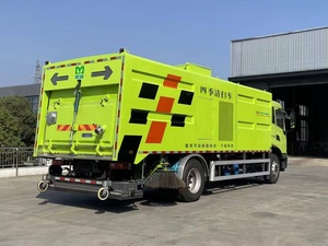 Camion balayeuse routière Dongfeng Tianjin 4x2 8 tonnes avec fonctions de lavage, pulvérisation et aspiration pour le nettoyage des routes - Product Image 4