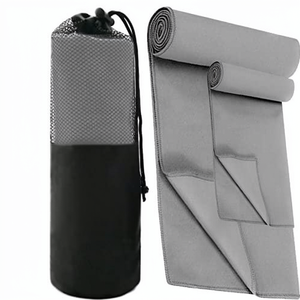 Serviettes rafraîchissantes pour le cou, compactes et légères en microfibre : Votre compagnon à séchage rapide pour la salle de sport, les voyages et les aventures en plein air - Product Image 1