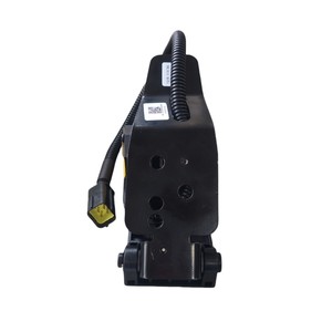 Acelerador Longgong para Montacargas Diésel CPCD35-EQ26, Motor Quanchai DQ0006939, Pieza Nueva - Product Image 2