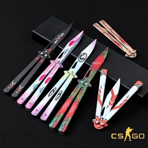 Coltello a Farfalla Stile CSGO Direttamente dalla Fabbrica, Lama Multiuso per Esterni, Strumento di Pratica con Bordo Non Affilato, Portatile e Pieghevole in Metallo - Product Image 3