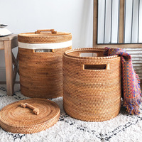 Panier à linge en rotin tissé à la main avec couvercle et doublure, grand panier en osier pour vêtements, couvertures, serviettes, panier de rangement pour la maison, l'hôtel