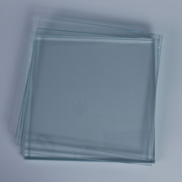 Panneau de verre trempé transparent haute résistance, verre de sécurité durable pour fenêtres, portes, meubles et décoration de bâtiments commerciaux